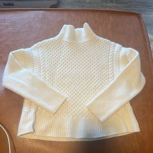 Le square sweater by Ayr